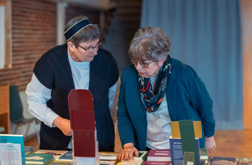 Deine Ansprechpartnerin: Sr. Irmgard Heimgärtner beim GZA